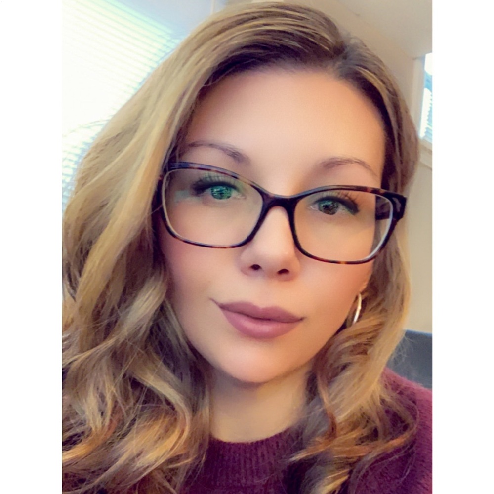 Meet your Posher, Vanessa